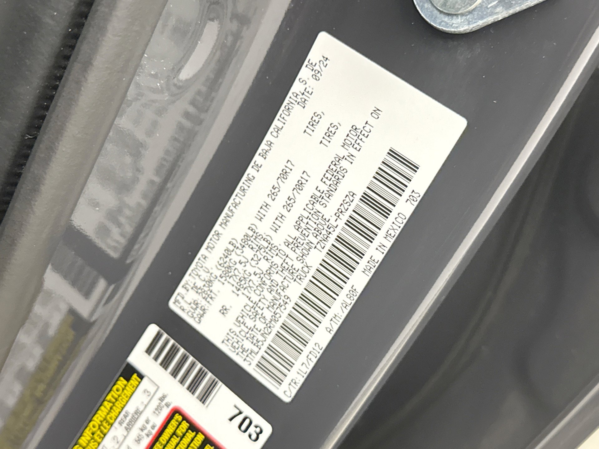 Used 2024 Toyota Tacoma TRD Off-Road image 23