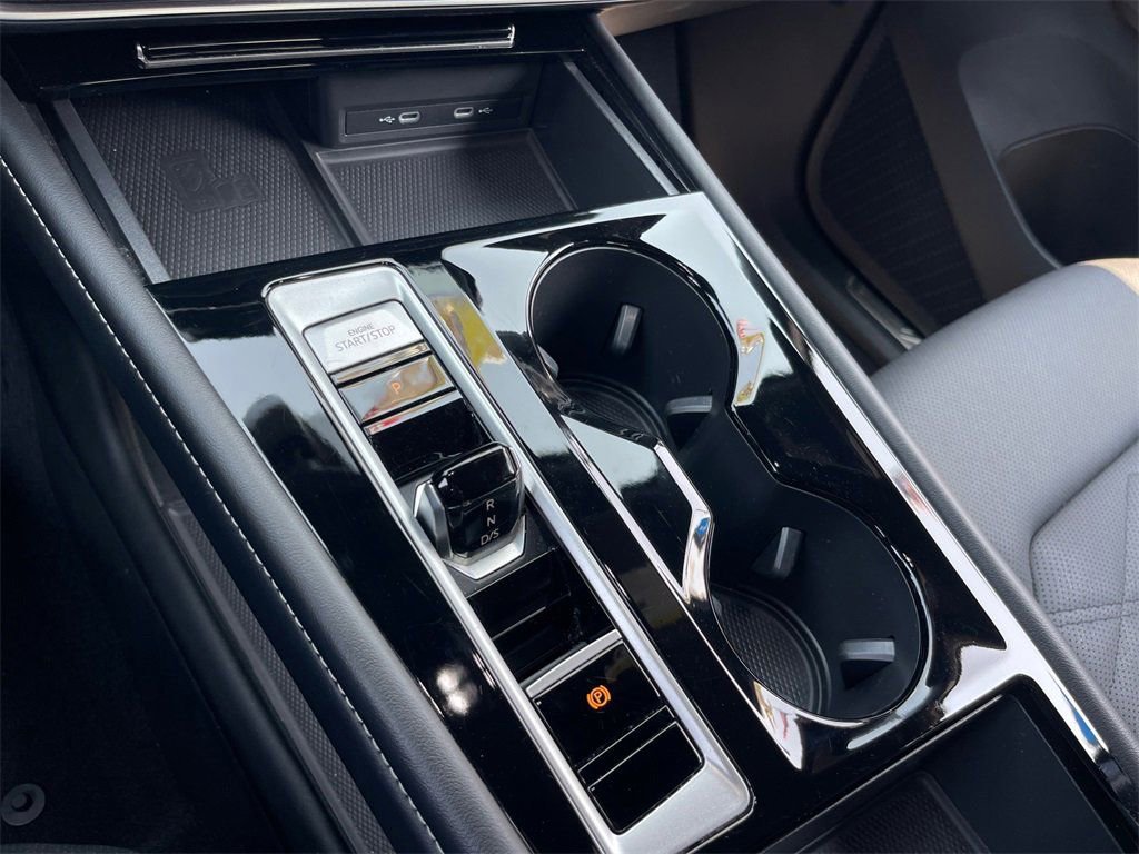 Used 2024 Volkswagen Atlas Cross Sport SE image 18