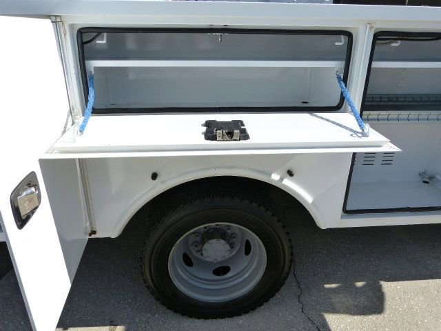 Used 2016 Ford F550 4x4 Regular Cab Super Duty image 22