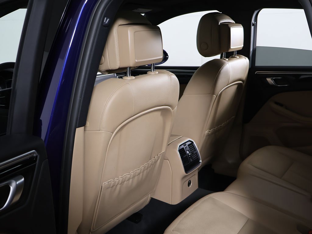 Used 2022 Porsche Macan image 26