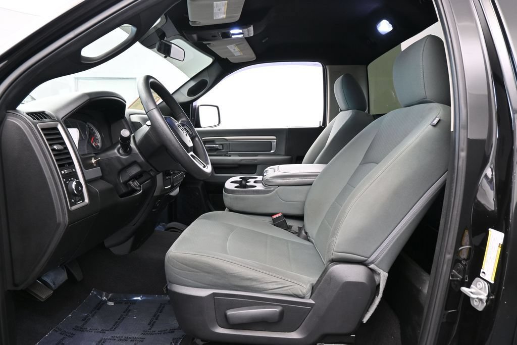 Used 2018 RAM 1500 Express w/ Black Ram 1500 Express Group RWD image 11