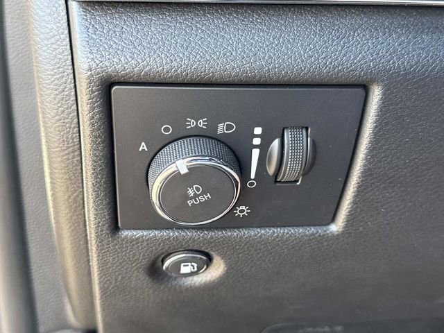 Used 2021 Jeep Grand Cherokee Limited image 32