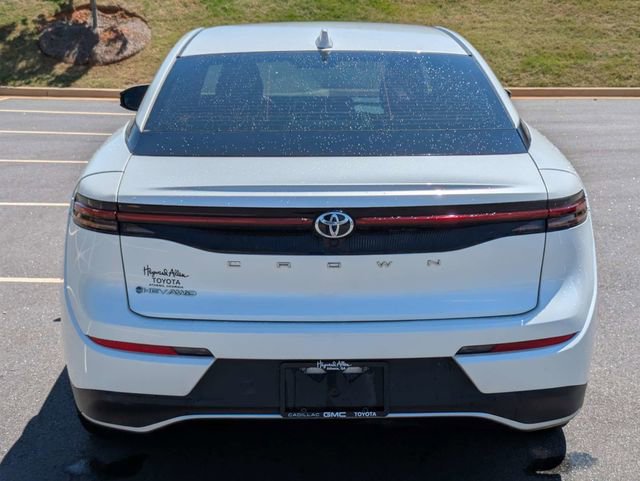 Used 2024 Toyota Crown XLE image 5
