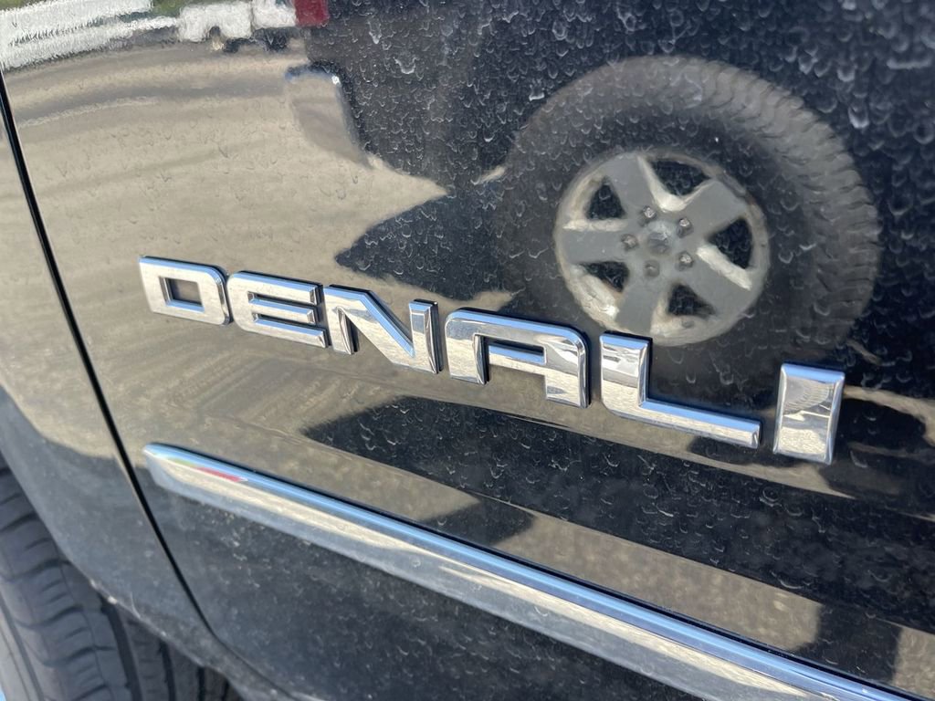 Used 2018 GMC Yukon Denali w/ Open Road Package AWD/4WD image 3