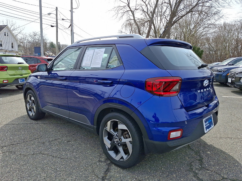 Certified 2024 Hyundai Venue SEL image 41