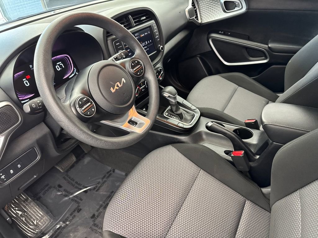 Used 2024 Kia Soul LX w/ Option Group 015 image 9