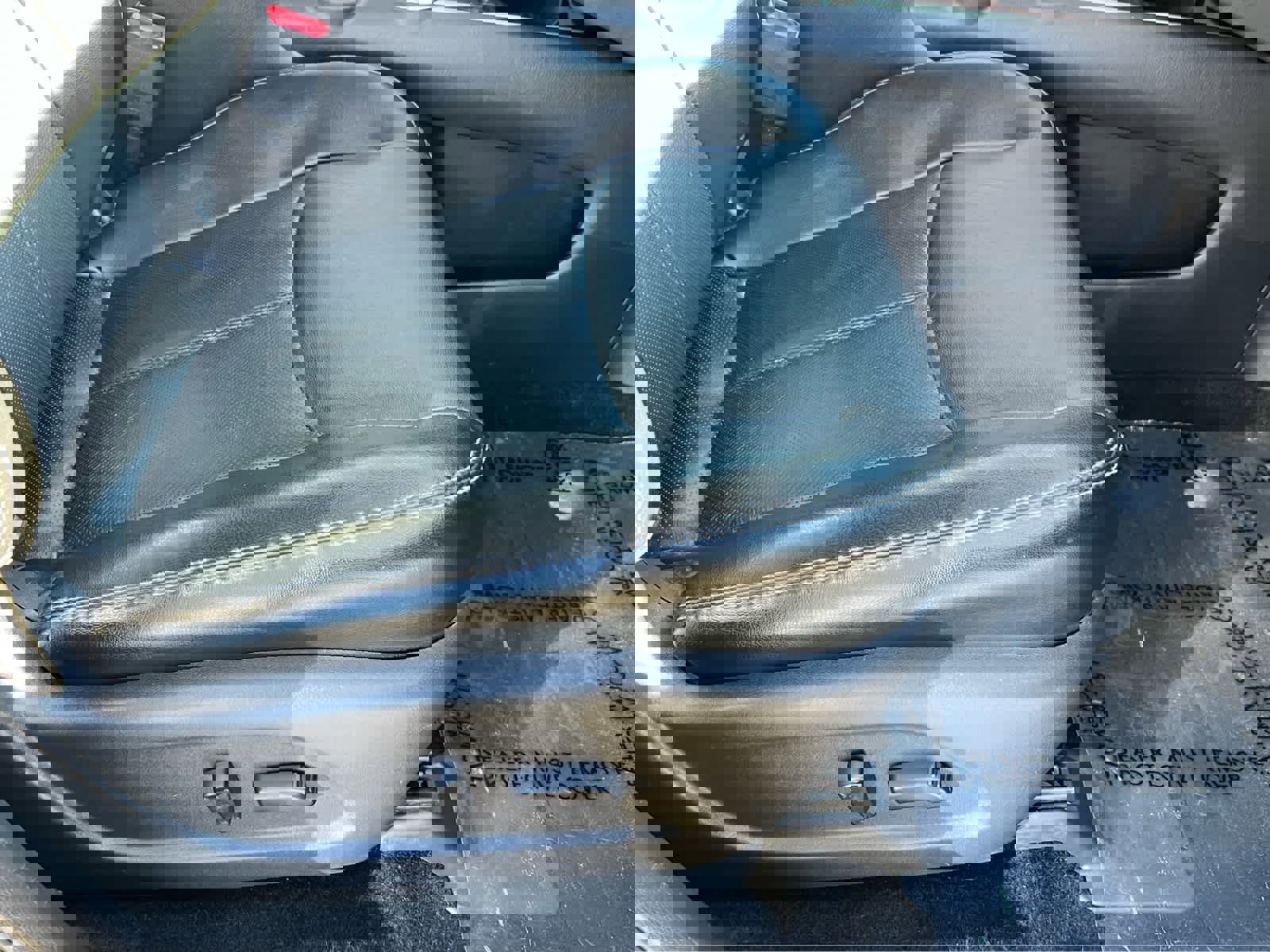 Used 2014 Nissan Pathfinder Platinum image 19