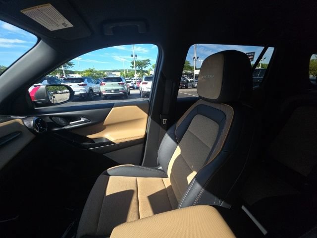 Used 2025 Chevrolet Equinox ACTIV AWD/4WD image 22