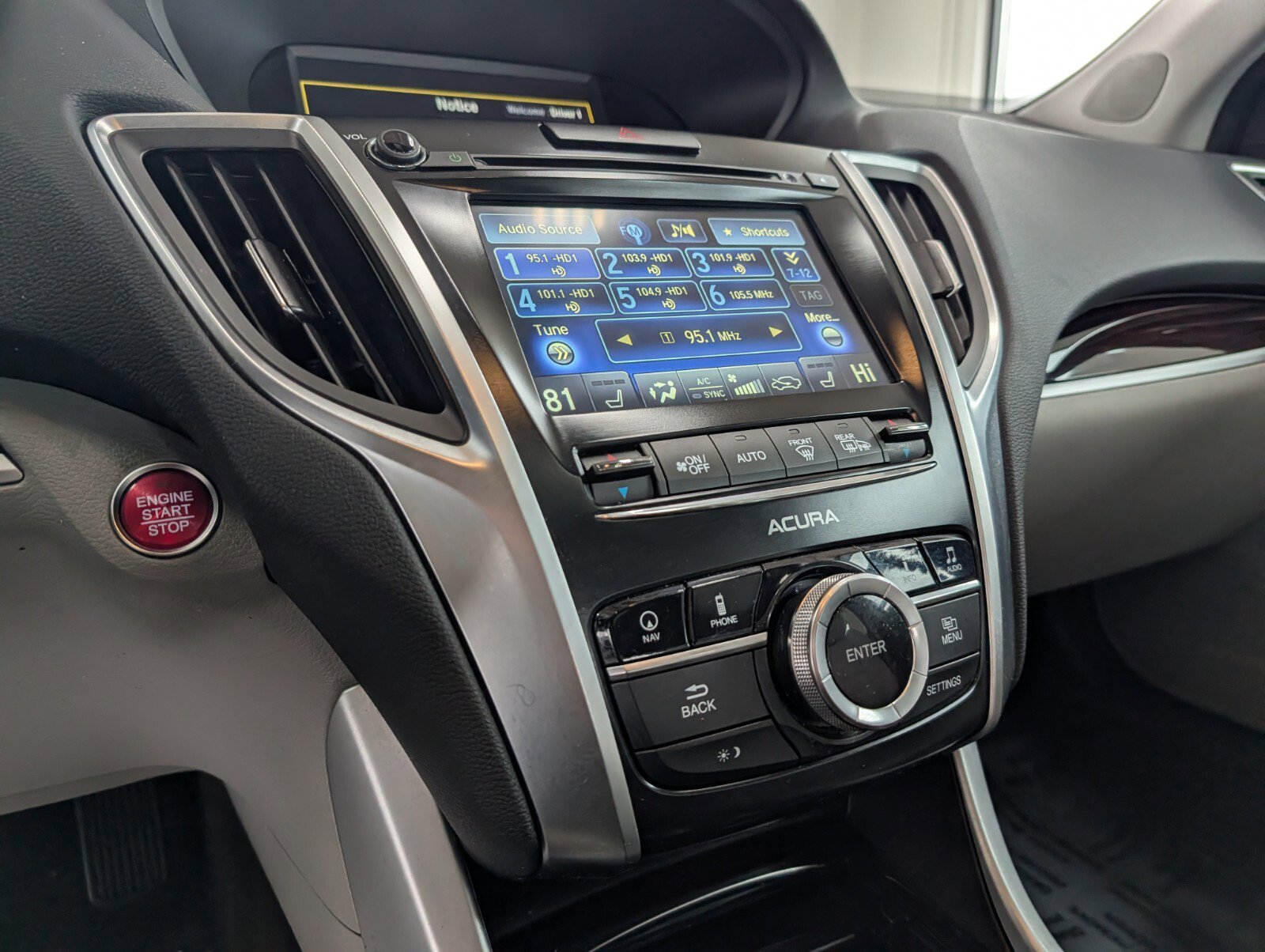 Used 2015 Acura TLX w/ Technology Package FWD image 21