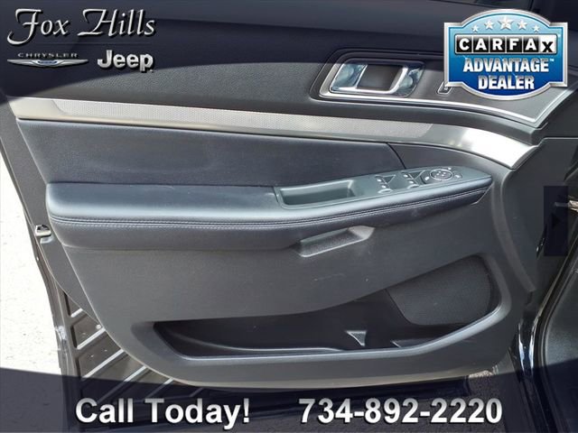 Used 2018 Ford Explorer XLT w/ Equipment Group 202A image 14