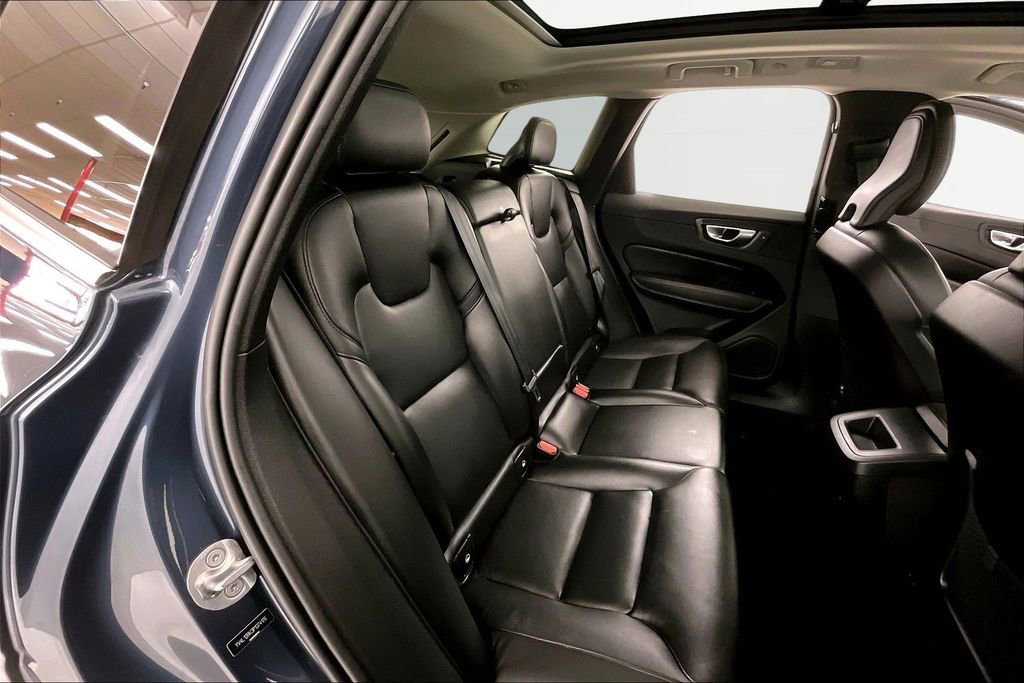 Used 2023 Volvo XC60 B5 Core AWD/4WD image 21