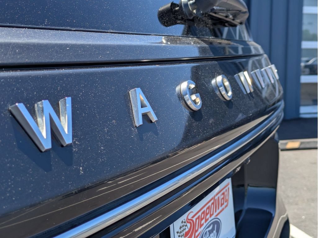 Used 2022 Jeep Wagoneer Series II AWD/4WD image 9