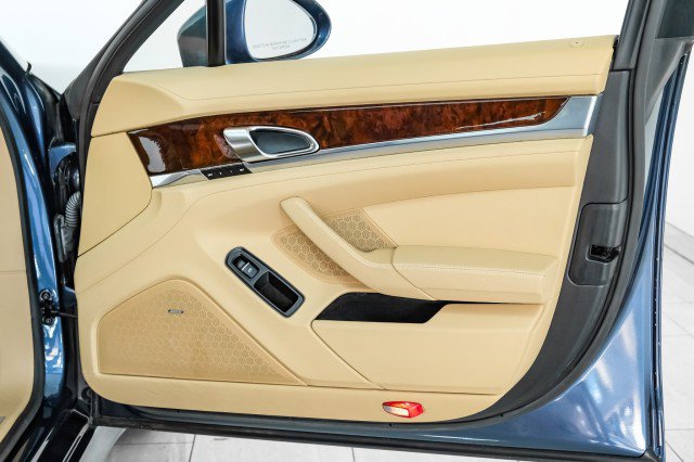 Used 2012 Porsche Panamera 4 image 44