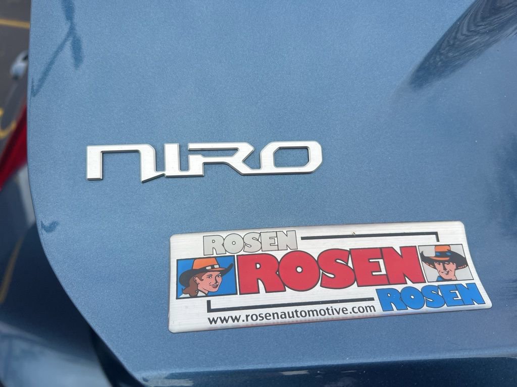 Certified 2024 Kia Niro EX image 32