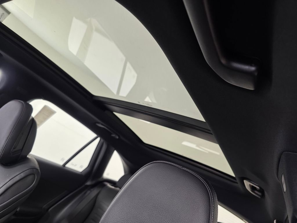 New 2026 Mercedes-Benz GLC 43 AMG 4MATIC image 9