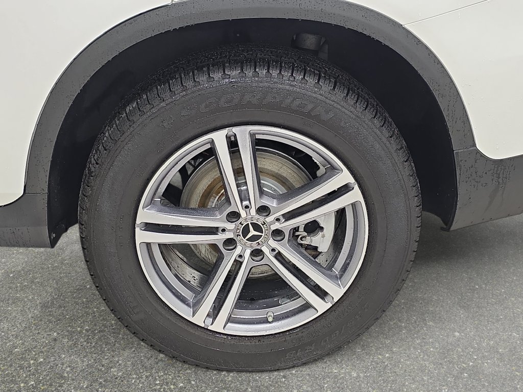 Used 2022 Mercedes-Benz GLC 300 4MATIC image 33