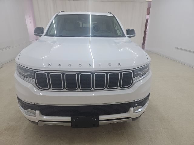 Used 2024 Jeep Wagoneer L Series II w/ Flexible Seating Group AWD/4WD image 15