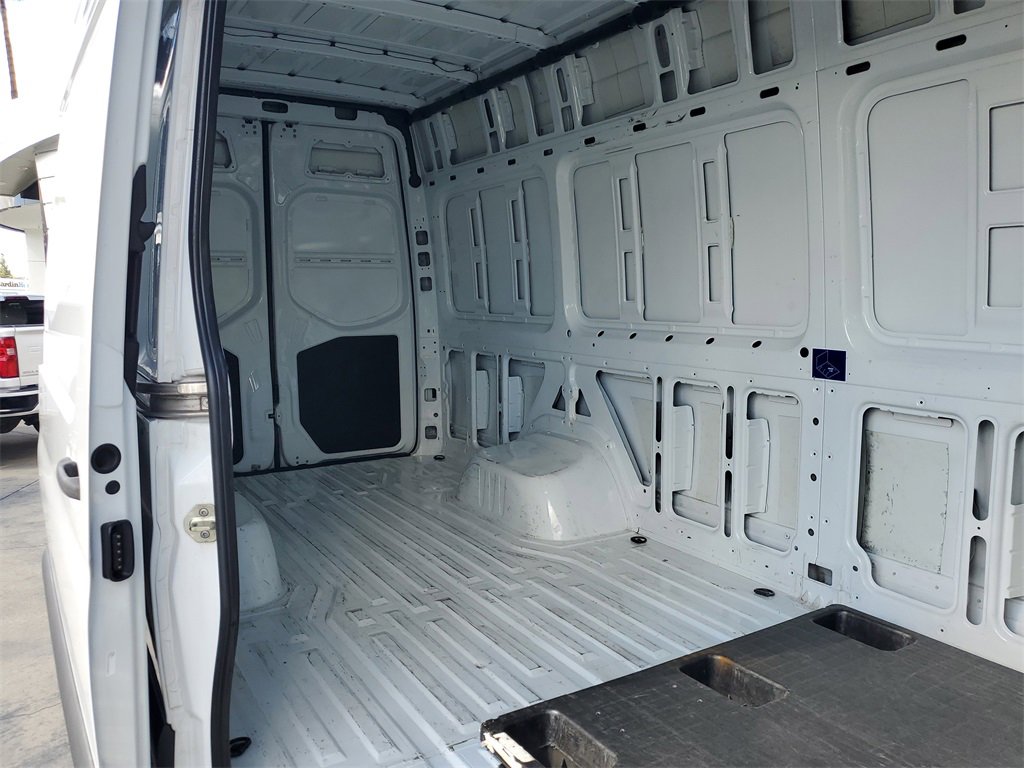 Used 2019 Freightliner Sprinter 3500 image 14