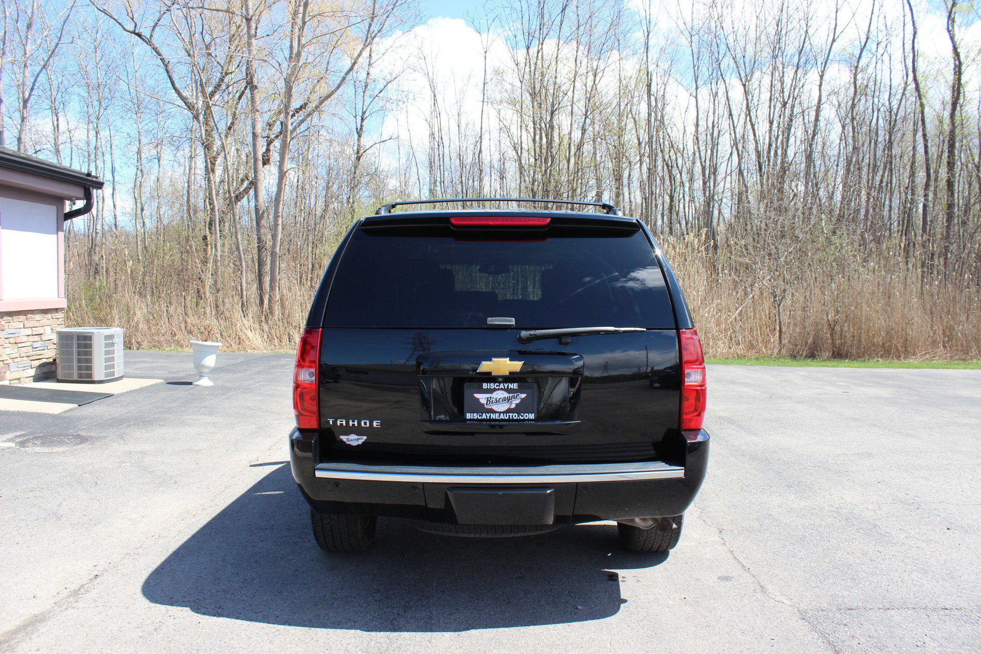 Used 2014 Chevrolet Tahoe LTZ AWD/4WD image 6