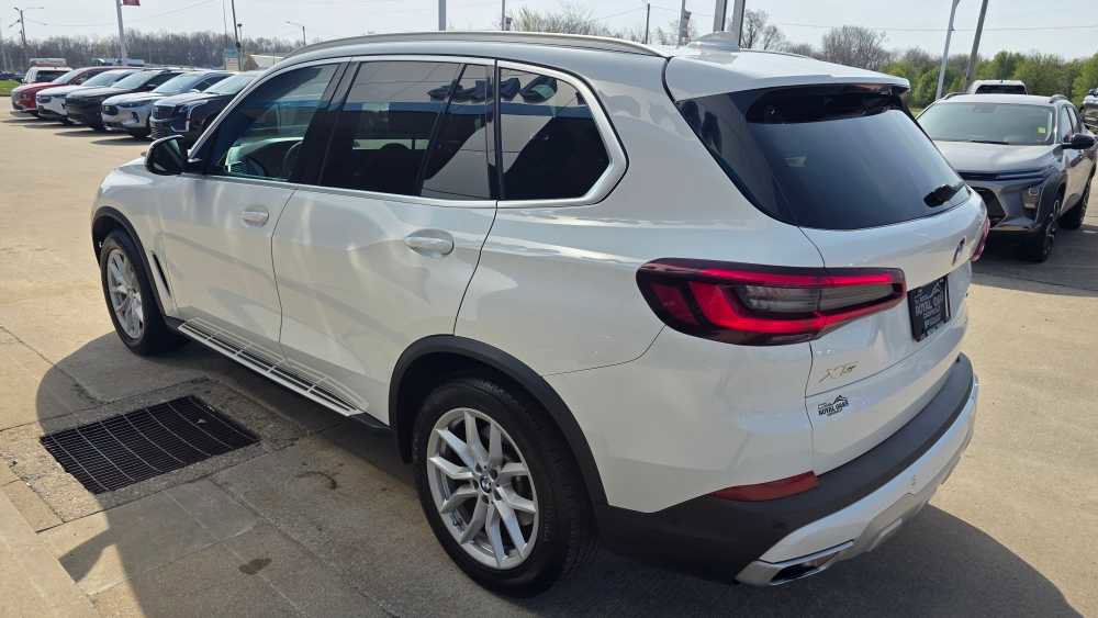 Used 2023 BMW X5 xDrive40i AWD/4WD image 3