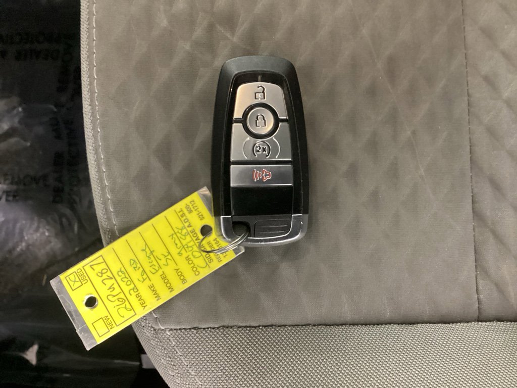 Used 2022 Ford Escape SE w/ Cold Weather Package image 31