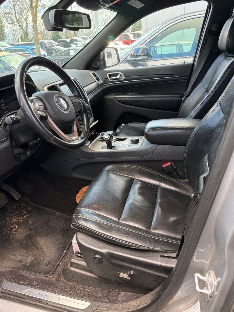 Used 2015 Jeep Grand Cherokee Limited w/ Trailer Tow Group IV image 6