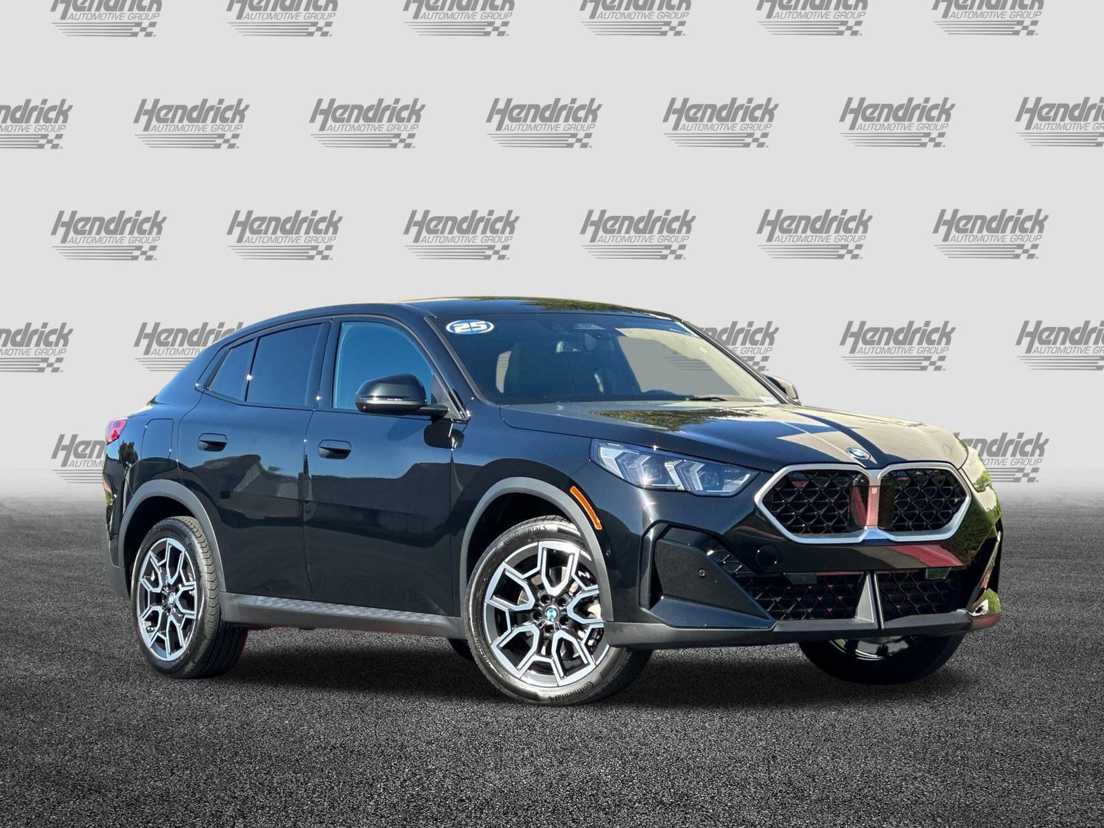 Used 2025 BMW X2 xDrive28i w/ Premium Package image 2
