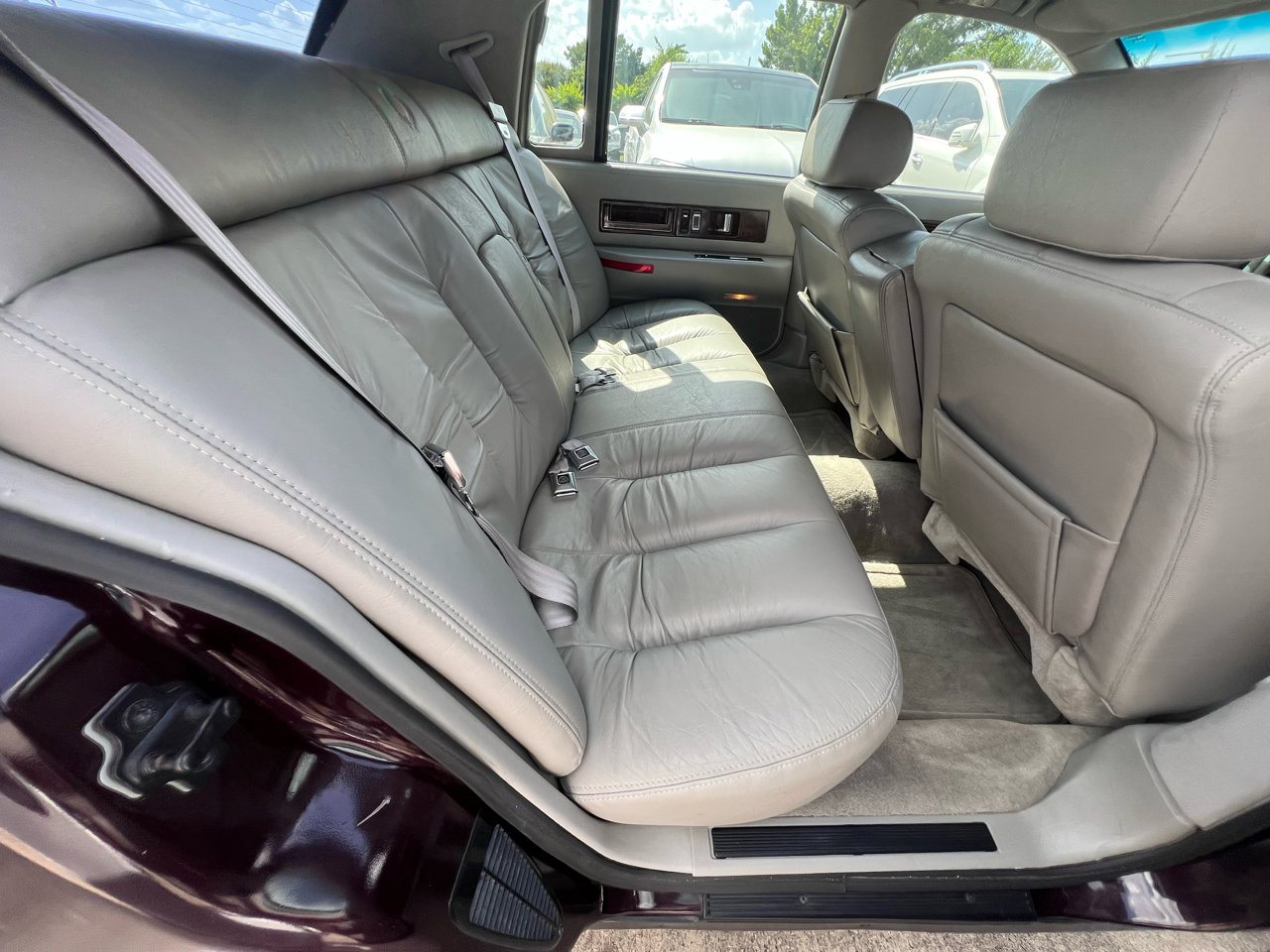 Used 1996 Cadillac Fleetwood Brougham image 53