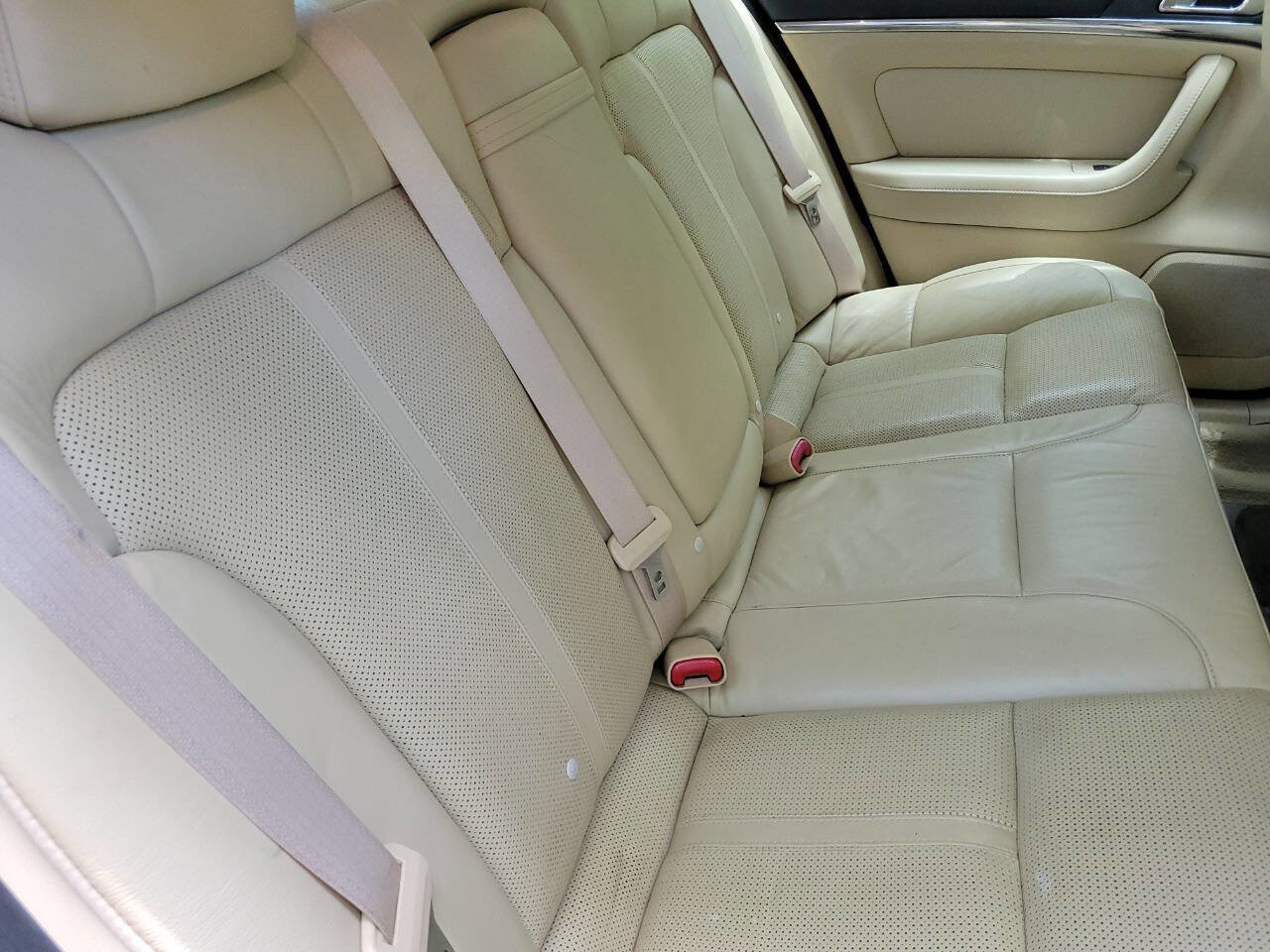 Used 2009 Lincoln MKS image 11