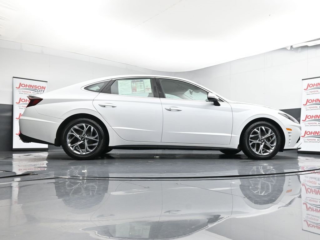 Used 2020 Hyundai Sonata SEL w/ Winter Weather Package image 24