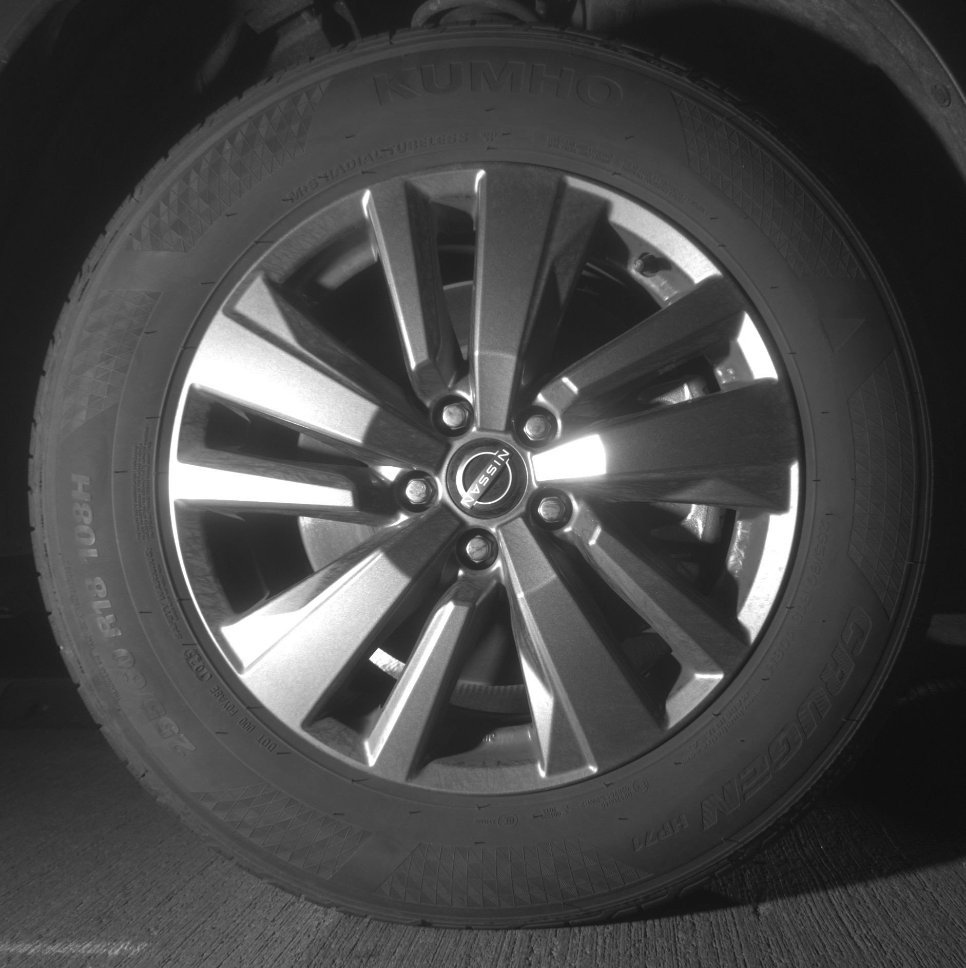 Used 2025 Nissan Pathfinder SV image 13