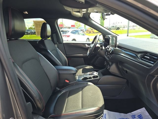 Used 2025 Ford Escape ST-Line AWD/4WD image 18