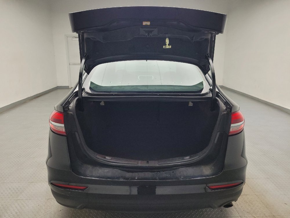 Used 2020 Ford Fusion SE FWD image 29