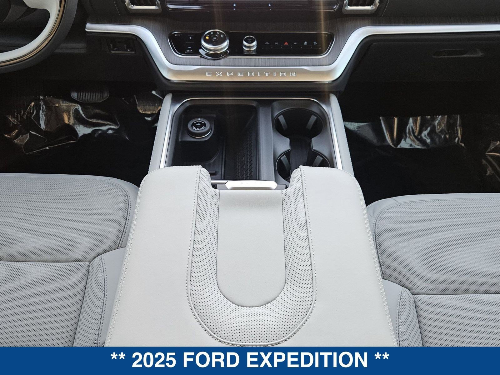 New 2025 Ford Expedition Platinum w/ Platinum Ultimate Package image 24