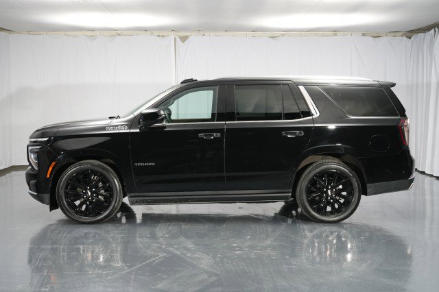 Used 2025 Chevrolet Tahoe High Country image 2