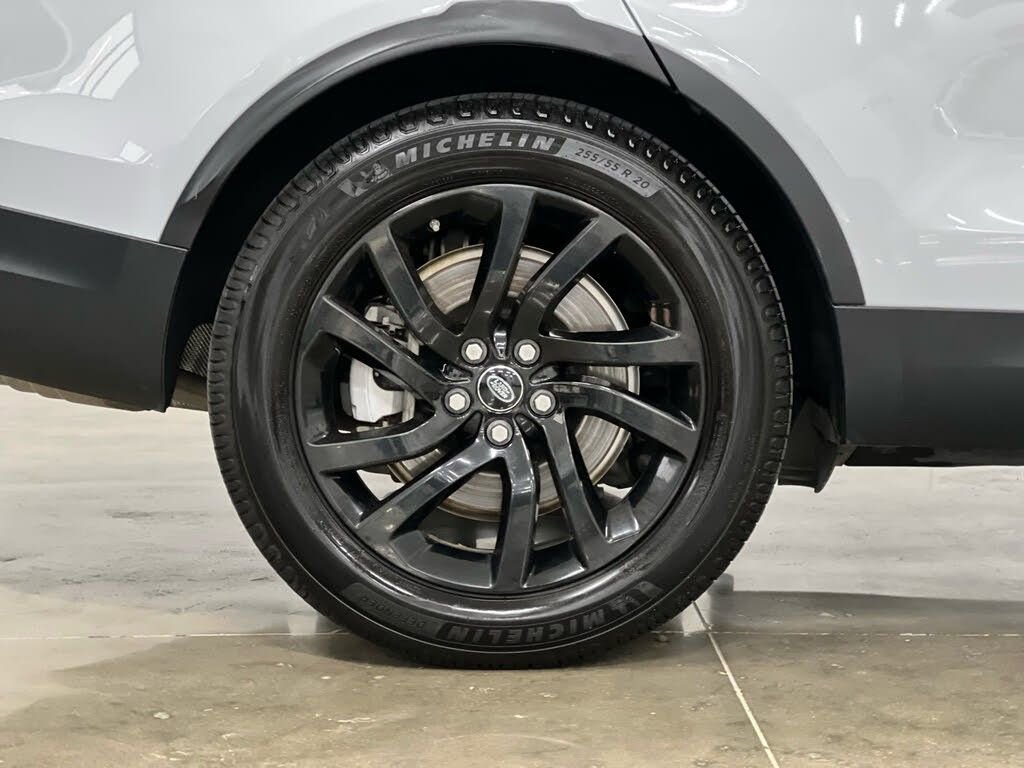 Used 2018 Land Rover Discovery HSE image 8