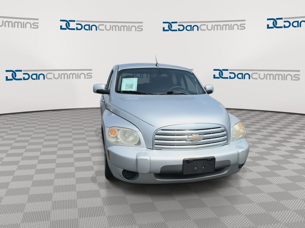 Used 2011 Chevrolet HHR LT FWD image 3