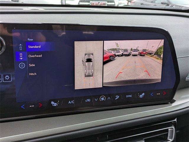 New 2026 Chevrolet Traverse LT w/ Driver Confidence Package image 24