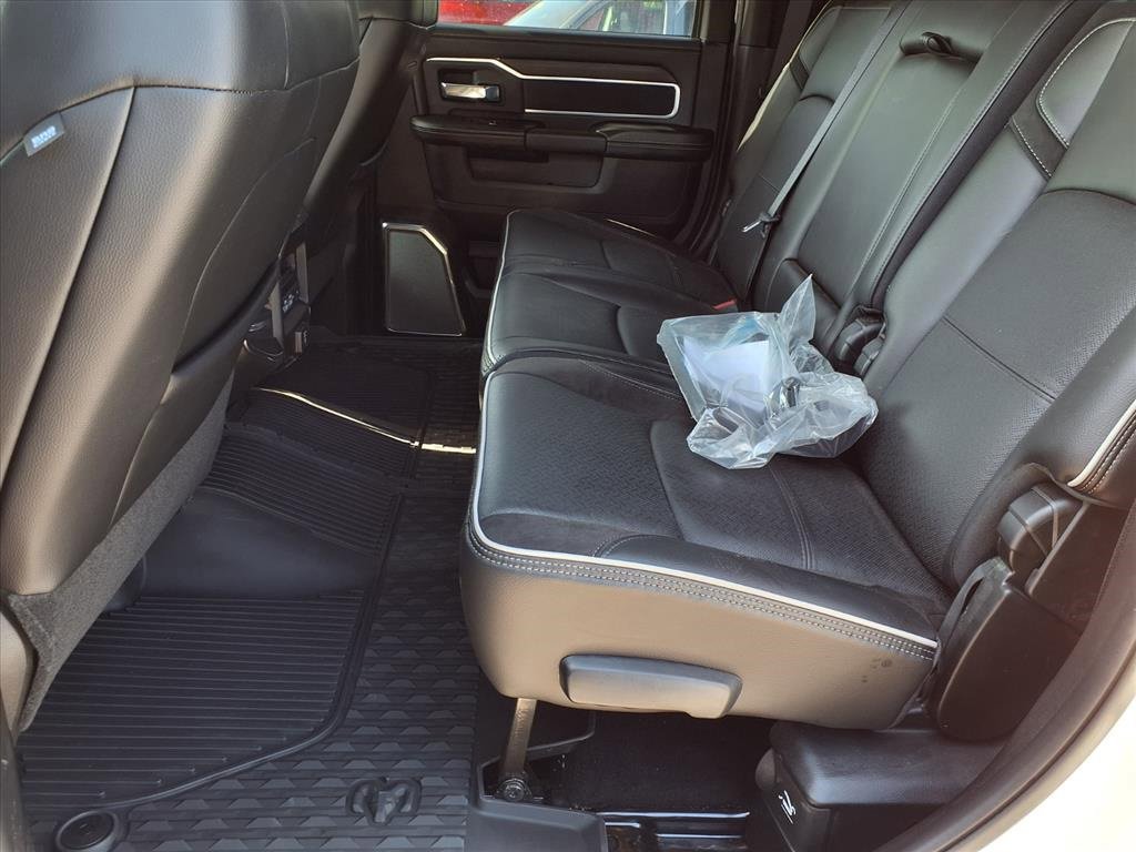 Used 2025 RAM 3500 Laramie image 8