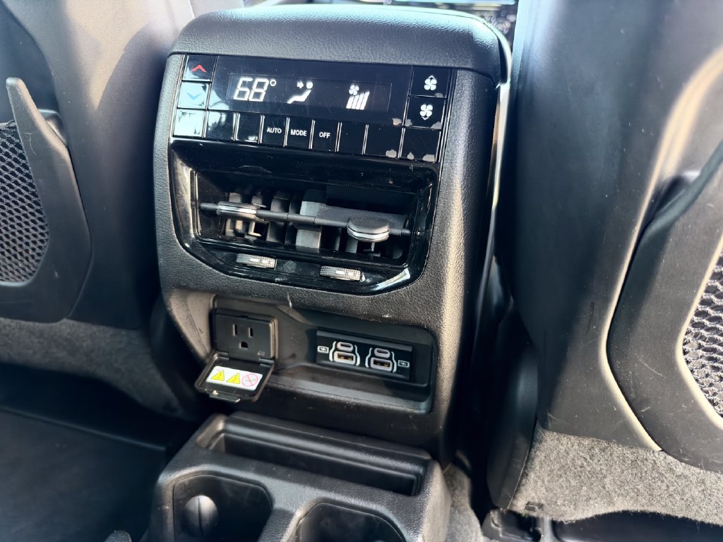 Used 2023 Jeep Grand Cherokee L Laredo AWD/4WD image 14