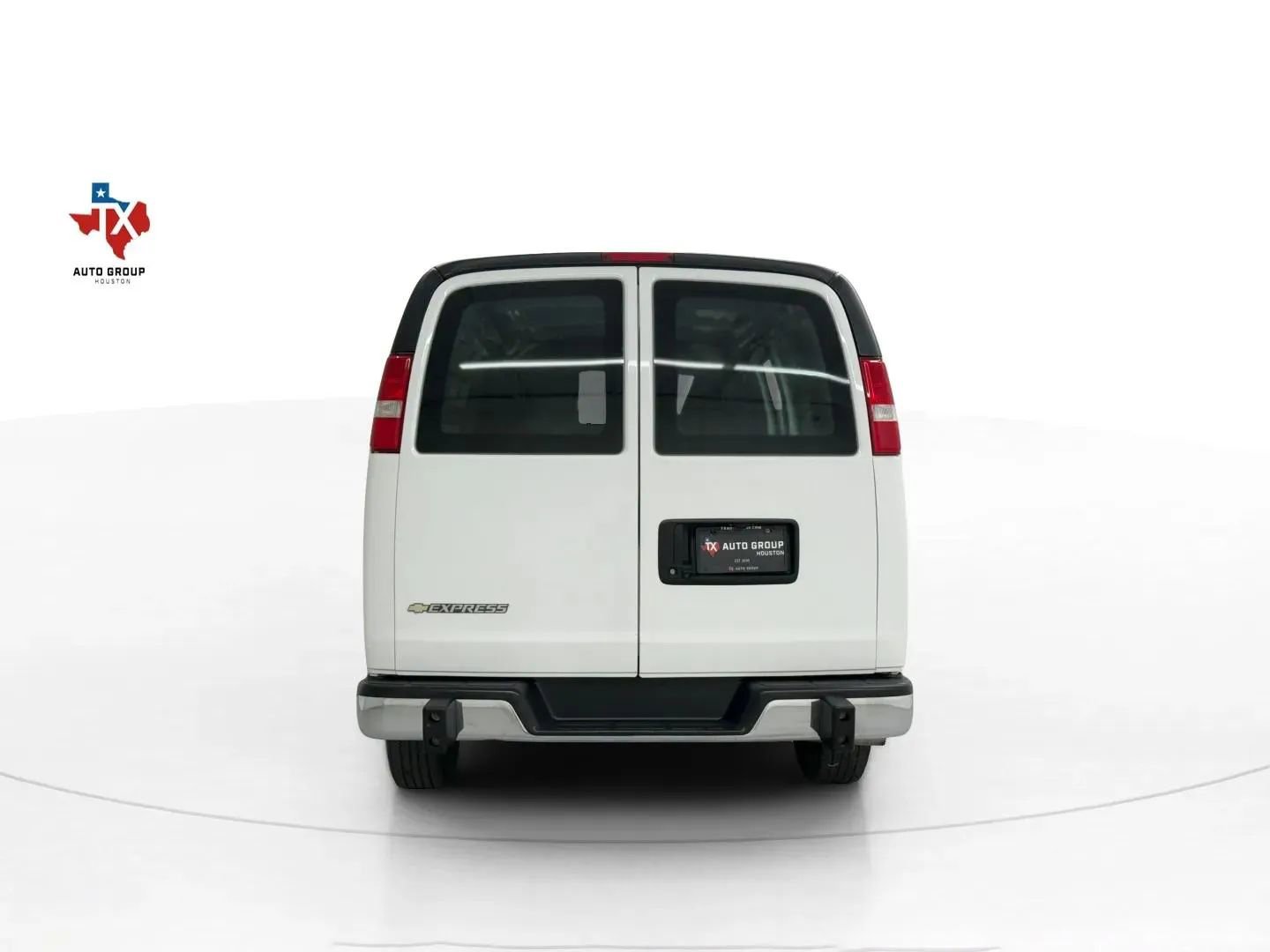 Used 2021 Chevrolet Express 2500 w/ Driver Convenience Package image 8