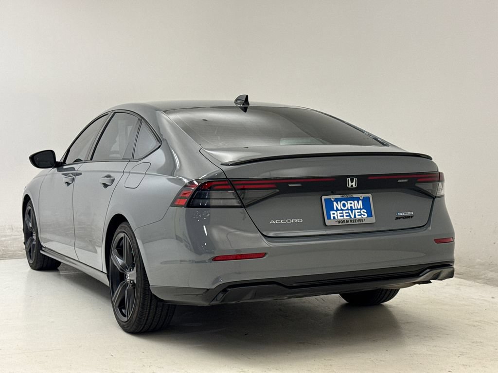 Used 2025 Honda Accord Sport image 7