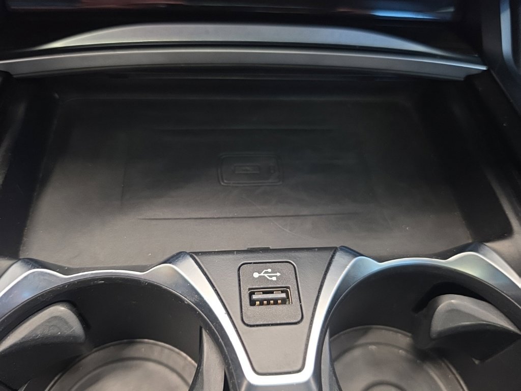 Used 2022 BMW 740i w/ Premium Package RWD image 25