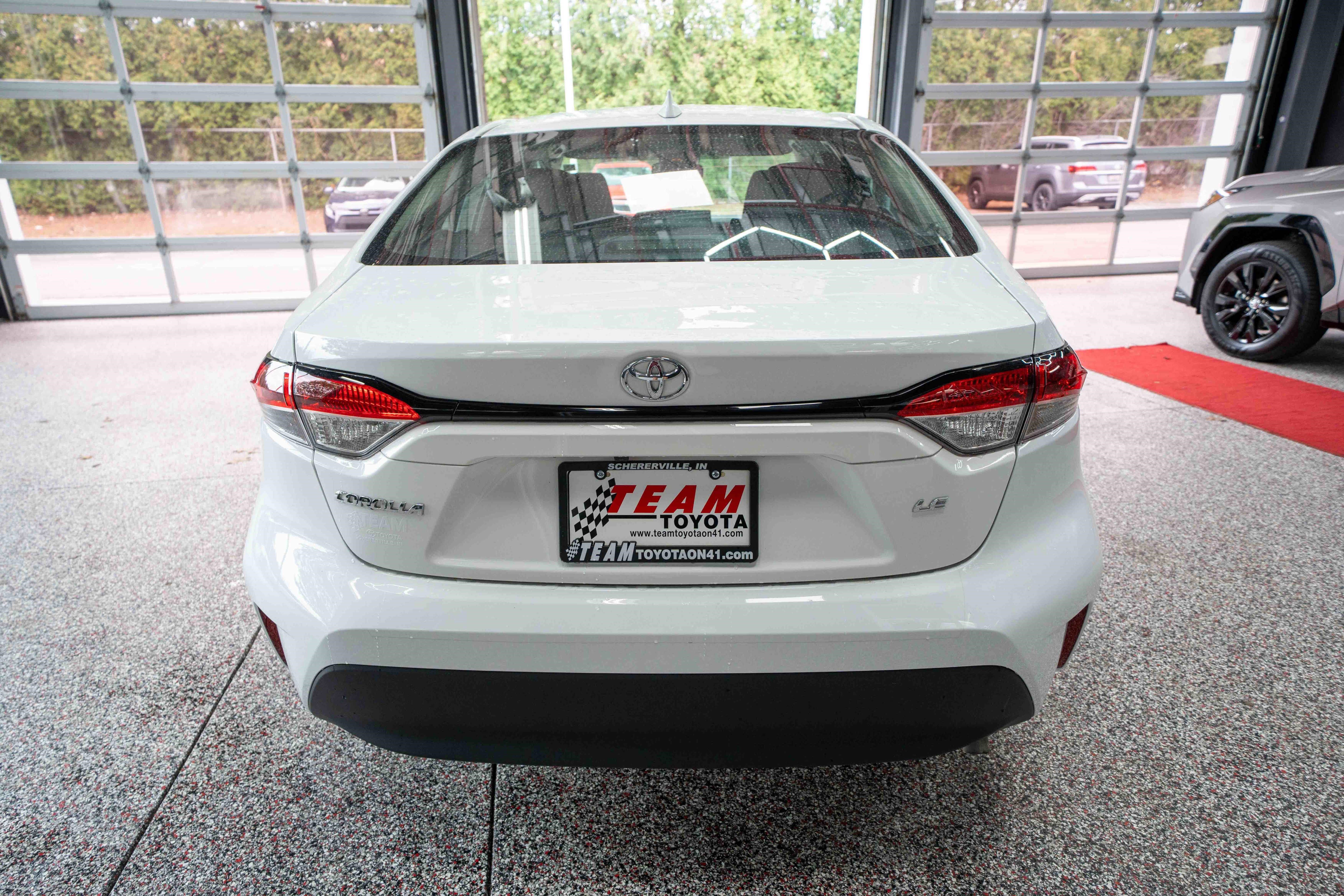 Used 2024 Toyota Corolla LE image 3