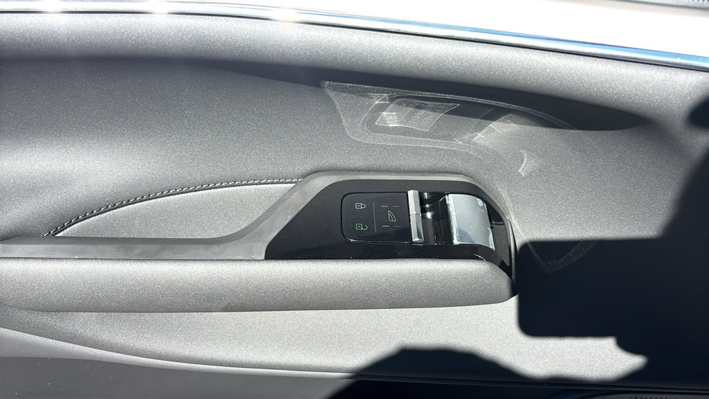 New 2026 Volvo EX90 Ultra AWD/4WD image 13