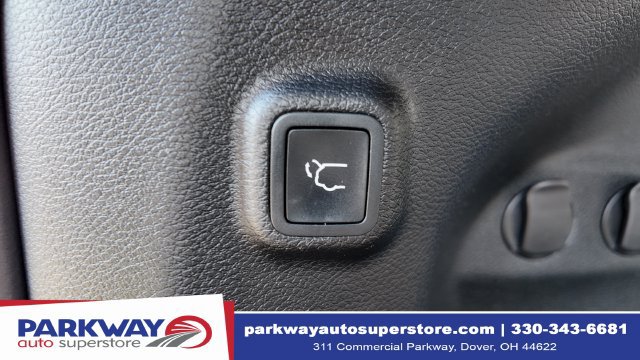 Used 2019 Jeep Cherokee Limited AWD/4WD image 18