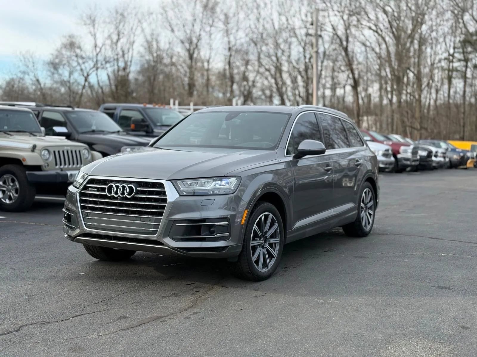 Used 2017 Audi Q7 3.0T Premium Plus image 3