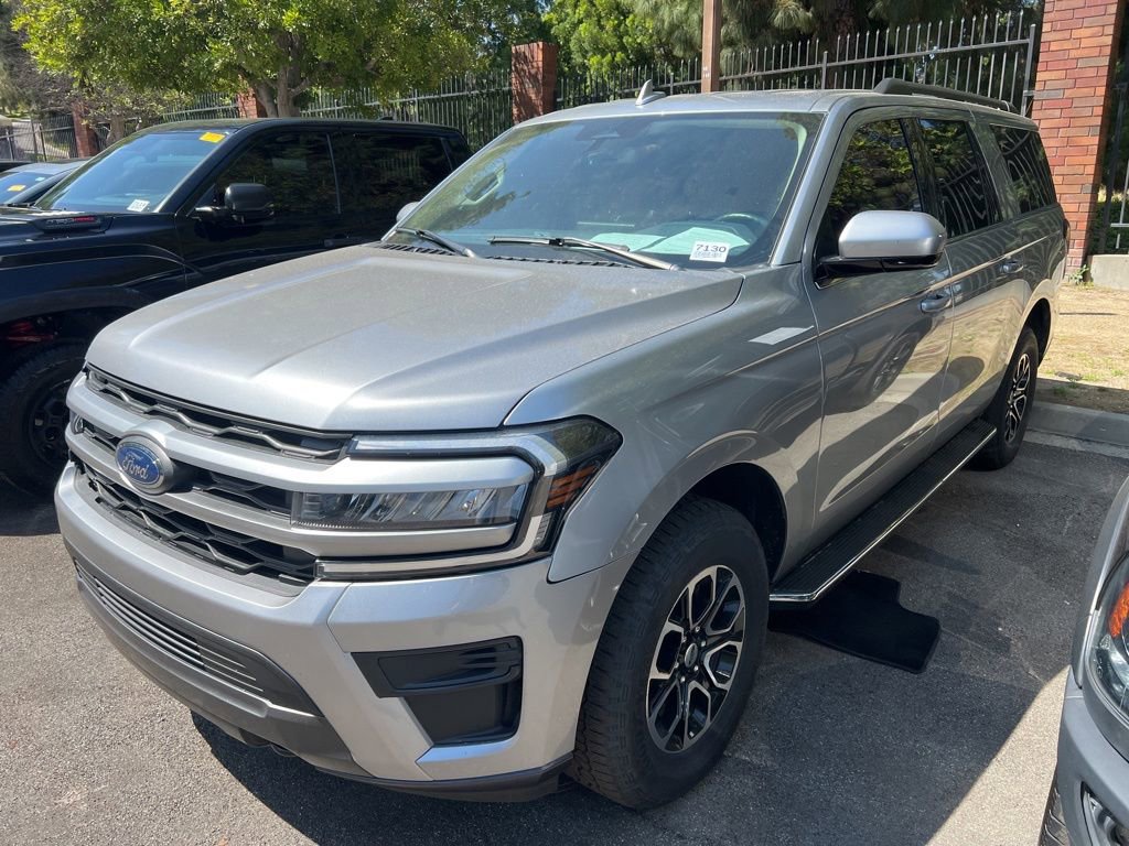 Used 2023 Ford Expedition Max XLT AWD/4WD image 1