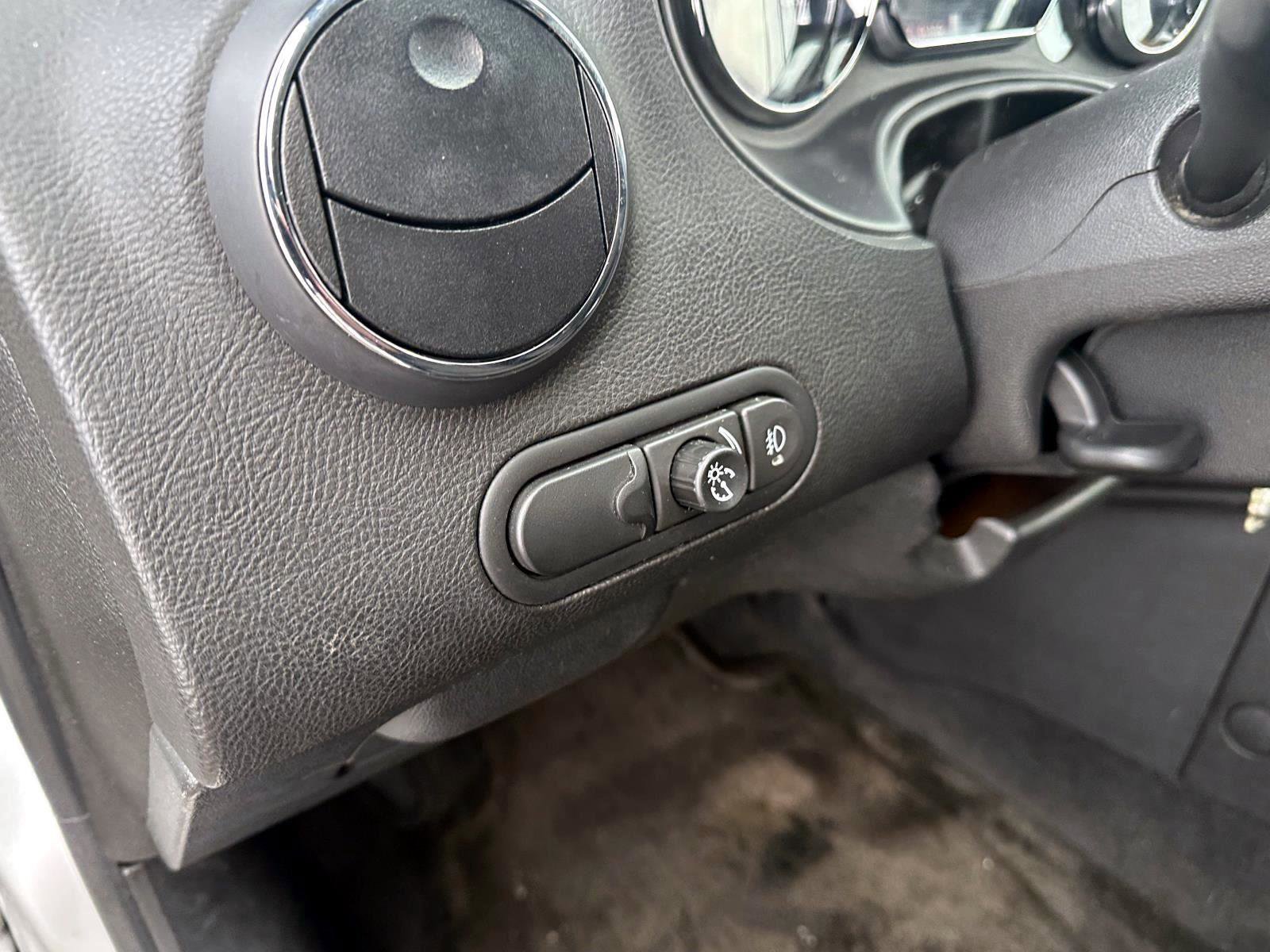 Used 2009 Pontiac G6 w/ Sport Package 2 image 16