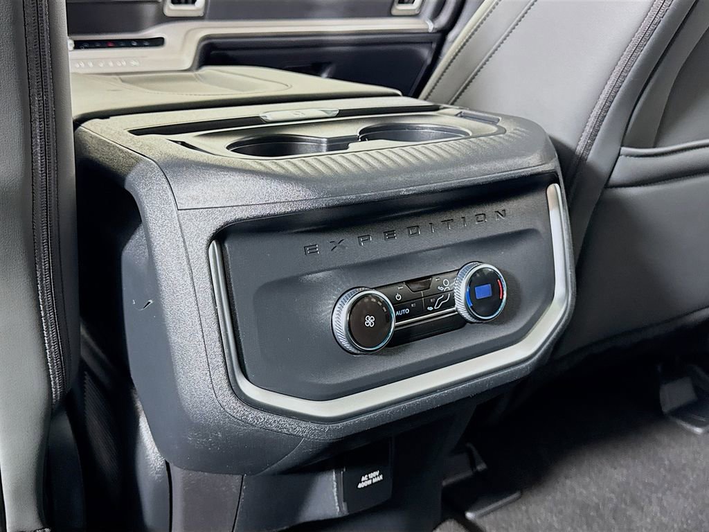 Used 2025 Ford Expedition Active image 25